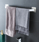Toallero adhesivo de pared