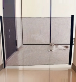 Puerta retráctil de malla para niños y mascotas - Imagen 2